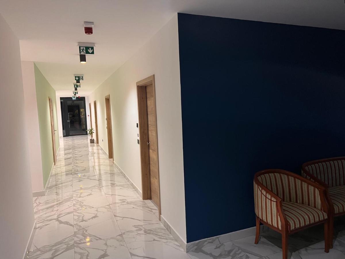Hotel Millenium Deluxe Selce Buitenkant foto