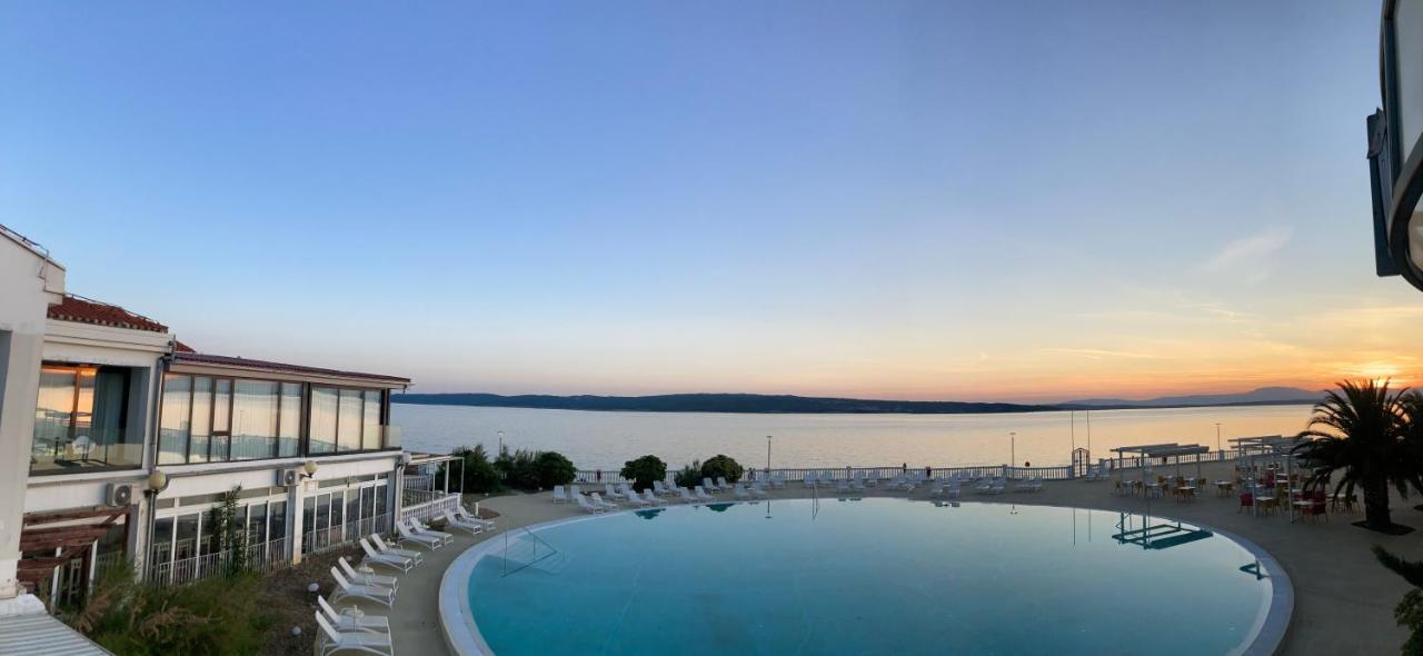 Hotel Millenium Deluxe Selce Buitenkant foto